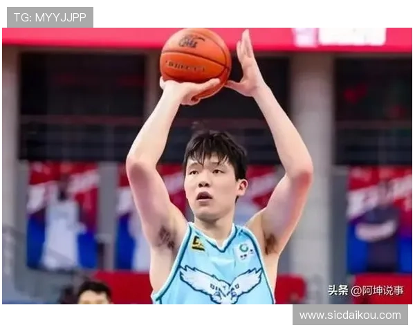开拓者球员入场照亮相杨瀚森粉色小书包成全场最萌焦点 开拓者球员入场照亮相杨瀚森粉色小书包成全场最萌焦点