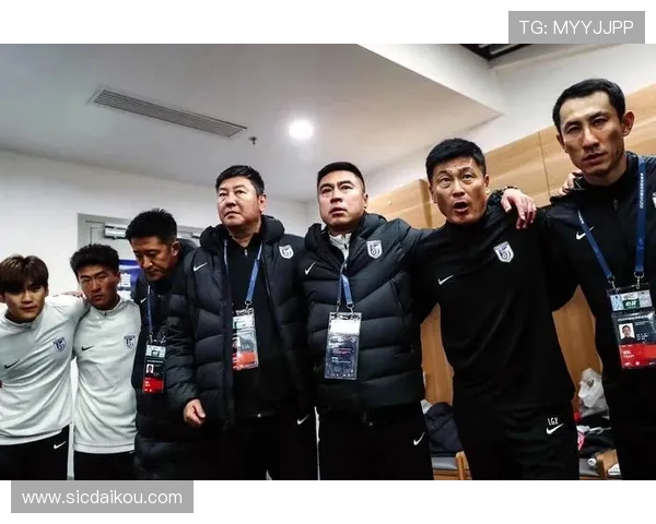 大连英博迎战武汉三镇 中超第27轮焦点之战激烈开赛 大连英博迎战武汉三镇 中超第27轮焦点之战激烈开赛