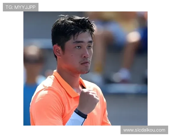 网球选手吴易昺现场助阵浙江队与泰山对决 赵博精彩扑点引发热议 网球选手吴易昺现场助阵浙江队与泰山对决 赵博精彩扑点引发热议