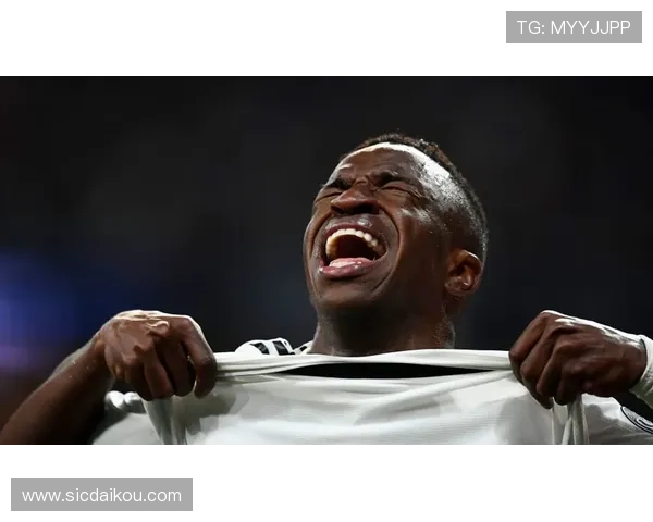 佩德里生涯首红因犯规吃到第二张黄牌 先前拉拽维尼修斯染黄