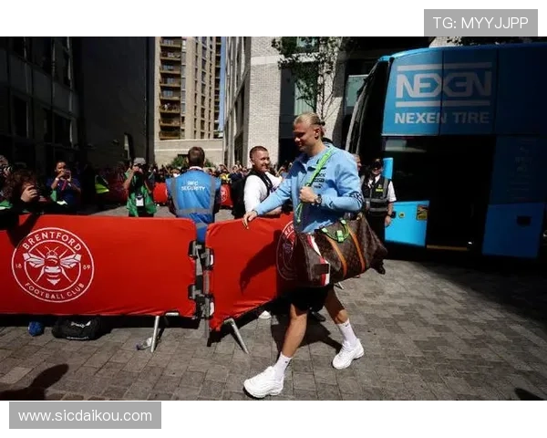 布伦特福德远距离手抛球进8球领先其他队伍打进最多2球